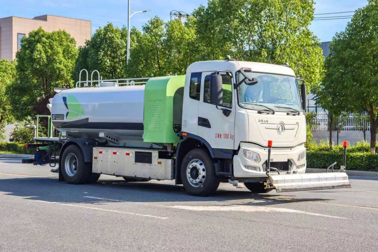 东风天锦纯电动18吨路面清洗车